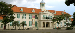 1. Kawasan Kota Tua (Taman Fatahillah)