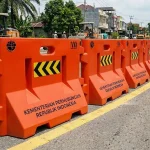 Road barrier